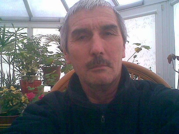 Усмон Наботов