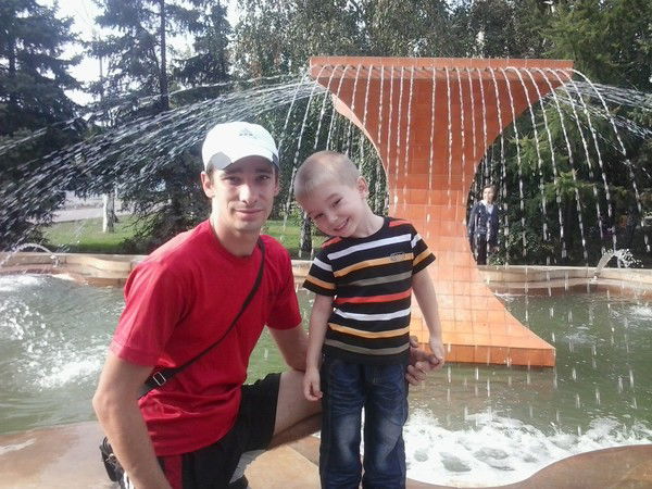 Коля Шершень