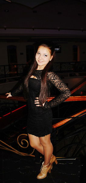 Оля Стоянова