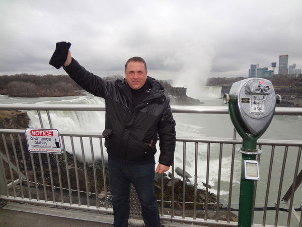 Виктор Мельников