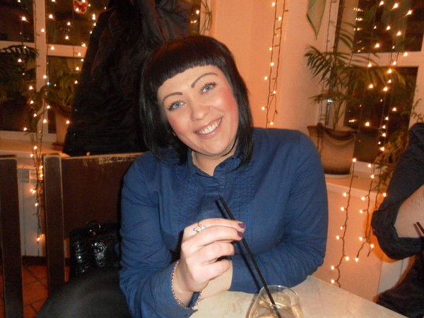 Надя Попова