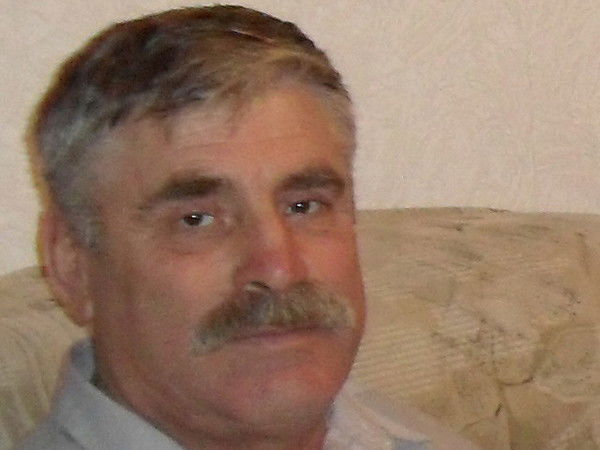 Виктор Петров