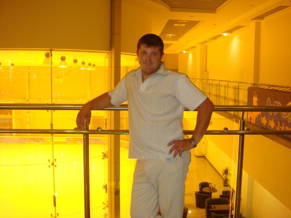 Александр Олейник