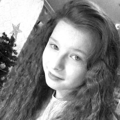 Александра Попова