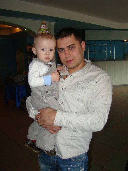 Александр Серов