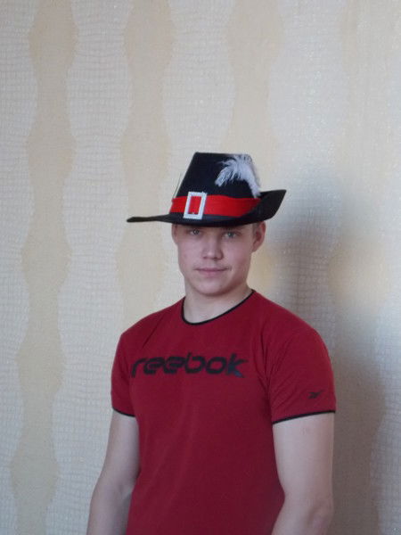 Толик Ненахов