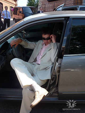 Антон Комаров