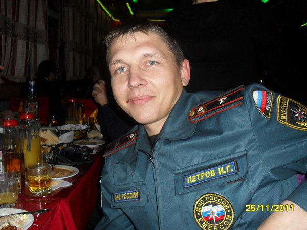 Игорь Петров