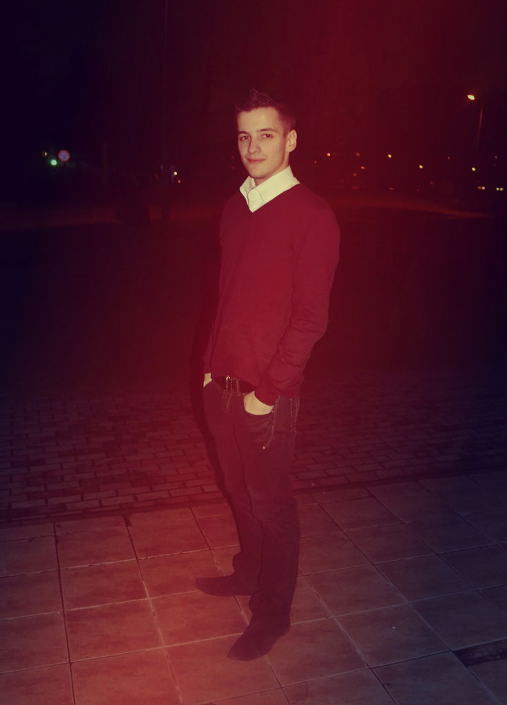 Андрей Дикарёв