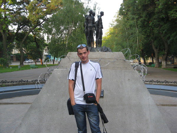 Денис Лепихин