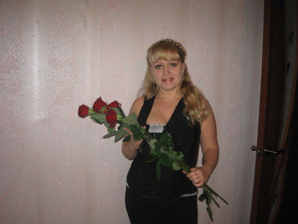 Елена Попова