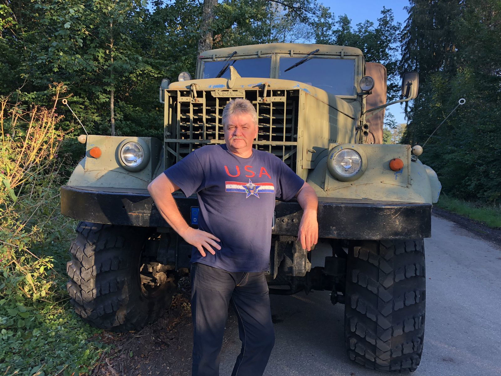 Владимир Даникер