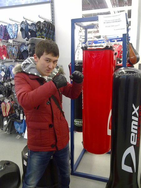 Елнуr Та[S]Боlaт