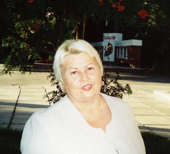 Нелли Ушакова