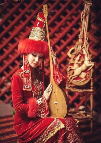 E L M I R A Kazak Kyzy