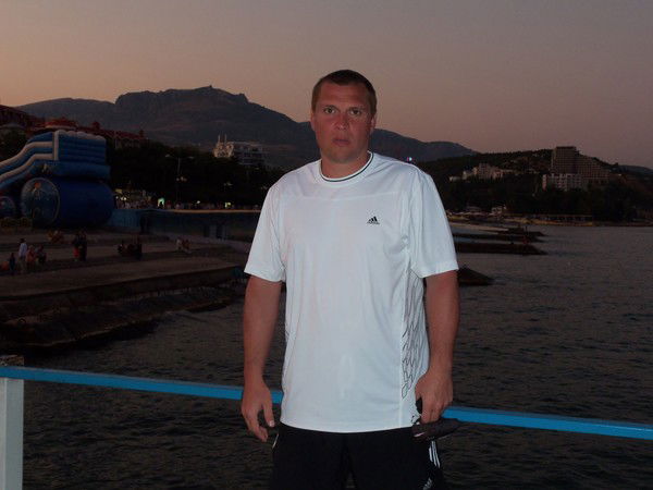 Виталий Макеев