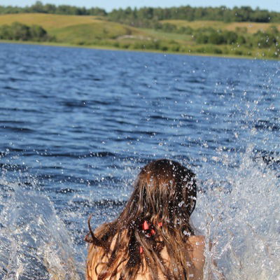 Аня Плахова