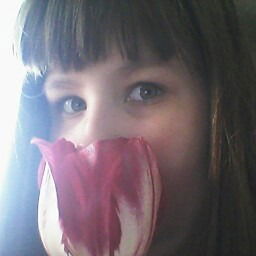 Тоня Ушакова