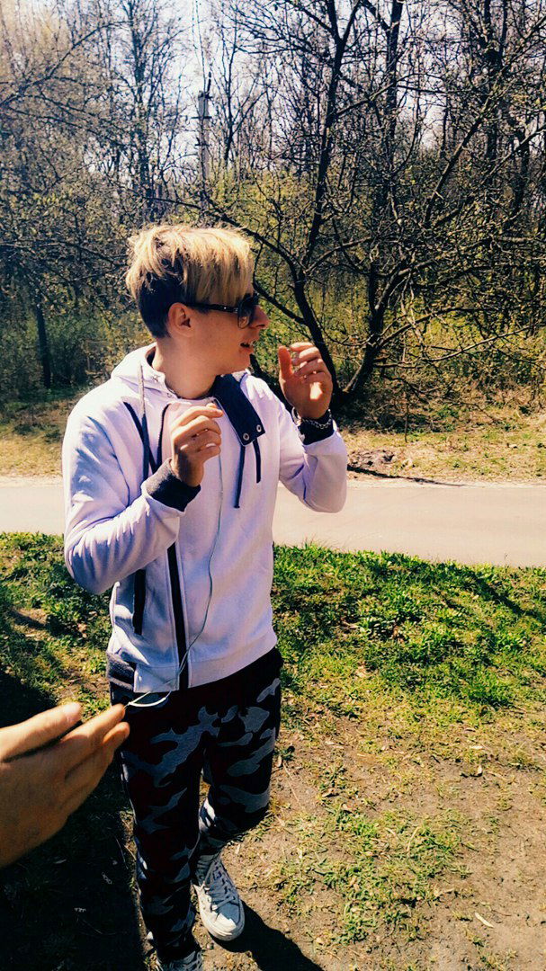 Богдан Фролов