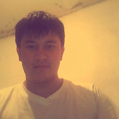 Талгат Момын