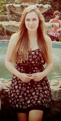 Анна Кустова