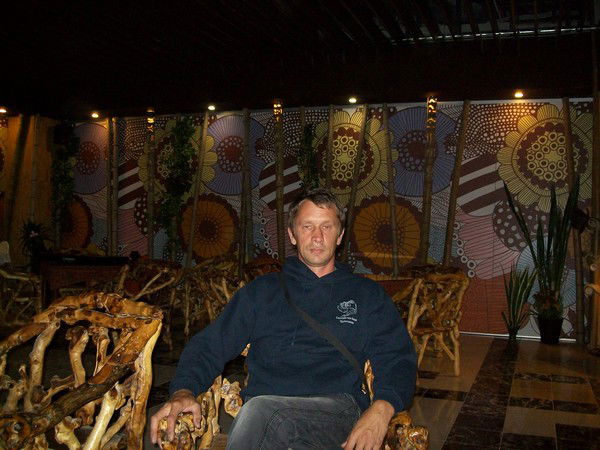 Александр Иванов