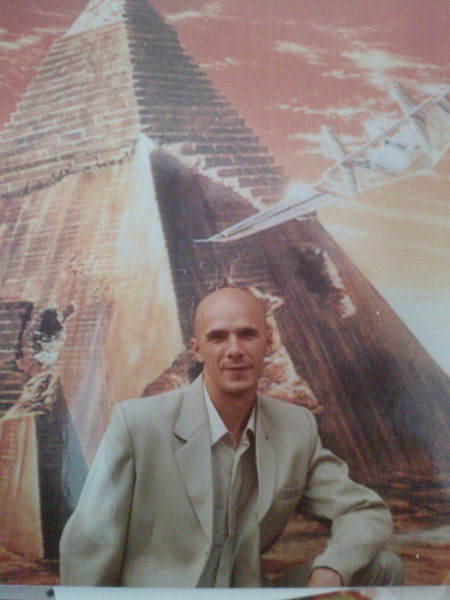 Роман Тедер