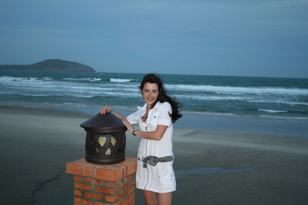 Юна Елизарова