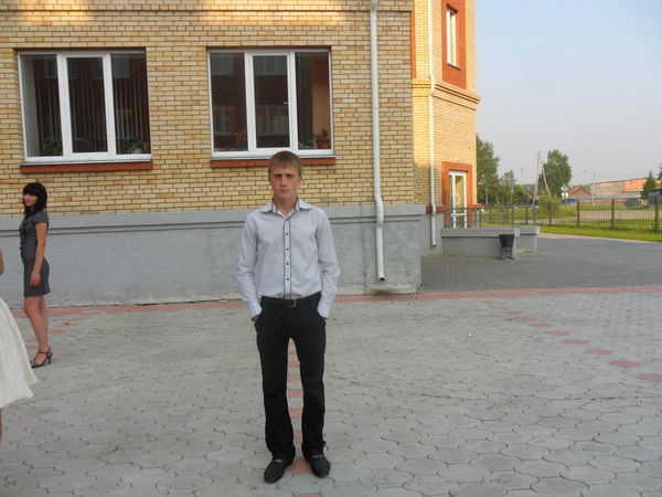 Александр Анухов