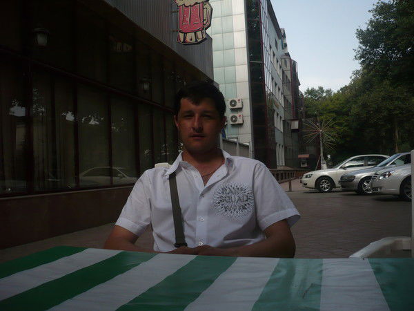 Анвар Шарипов