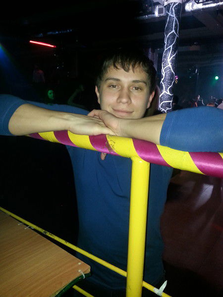 Рустам Ядгаров