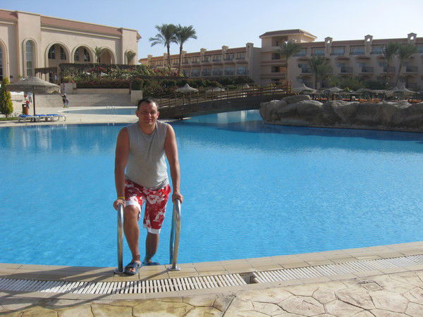 Олег Литвинов