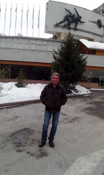 Алмас Ахметов