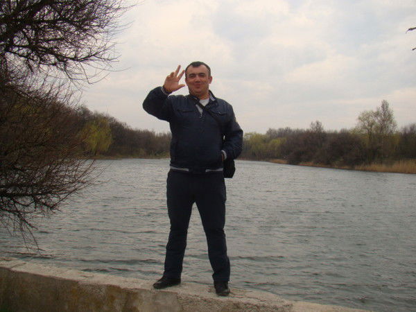 Надир Сарханов