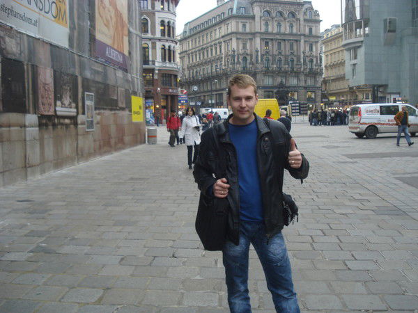 Дмитрий Мельников