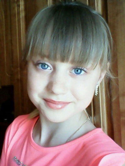 Катя Жарова