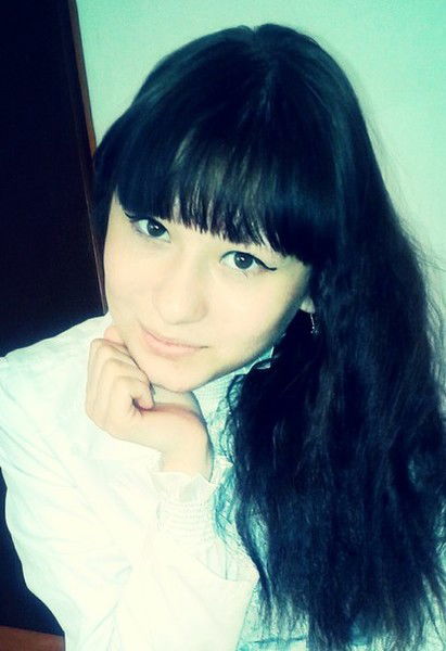 ***алина |• © •