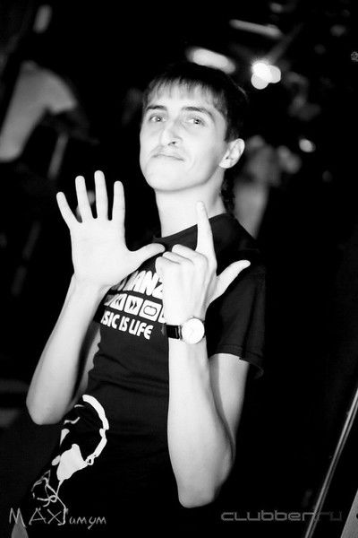 Павел Манзырев