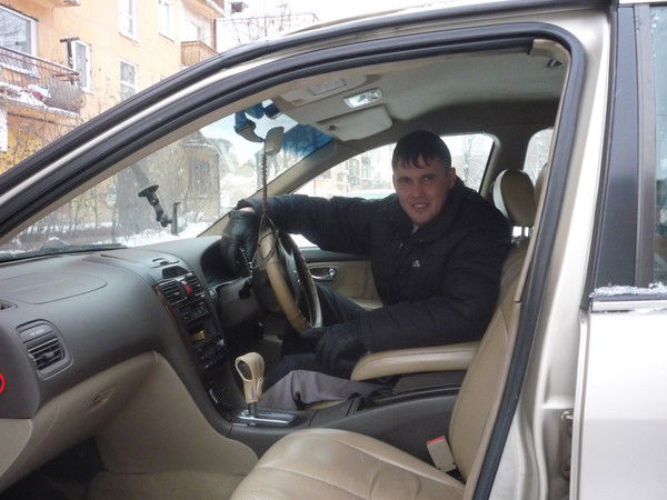 Ромa Юлдaшeв