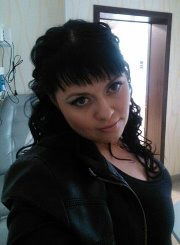 Анюта Попова