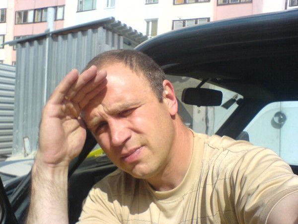 Олег Бескоровайный