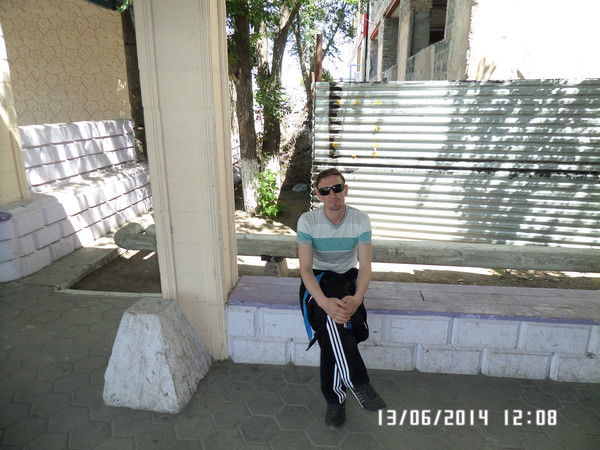 Юрий Костенко