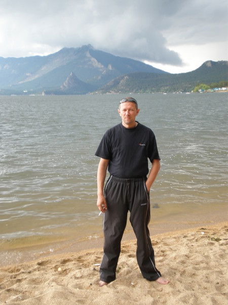 Денис Жбанов