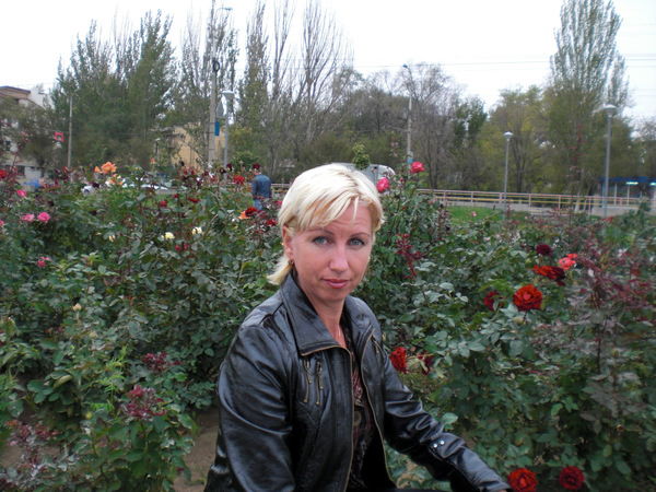 Таня Попова