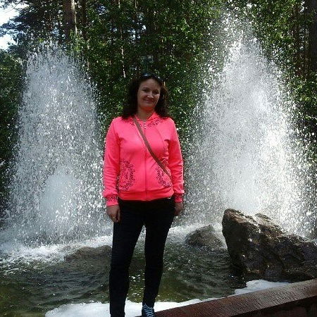 Елена Басова