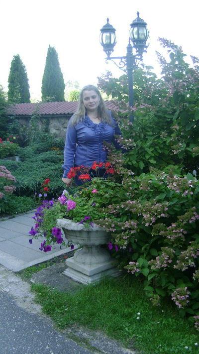 Алёна Костюк