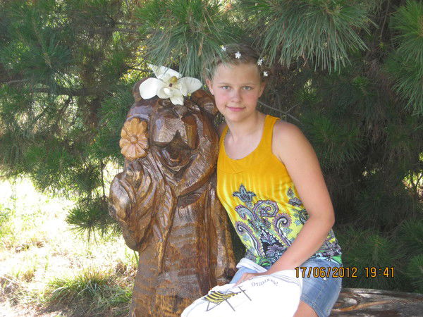 Анастасия **)