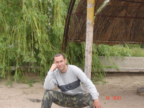 Илья Емельянов