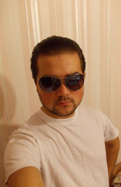 Евгений Ахралович