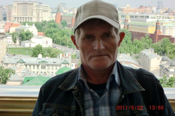 Виктор Хомутинников